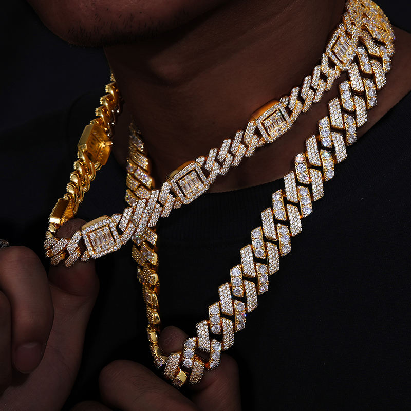 Vvs on sale chain fake